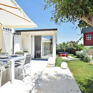 Casa Sulla Spiaggia Con Accesso E Spiaggia Privata Italia